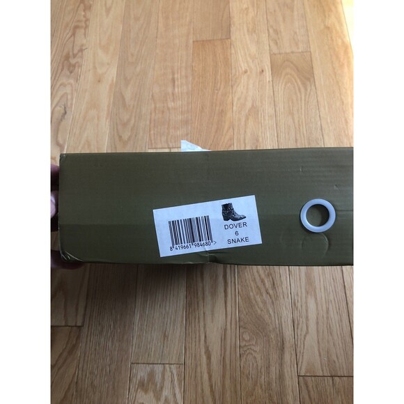 GC Shoes Side V Buckle Ankle Boots for Women Low Chunky Heeled Snake Skin Sz 6 - Picture 3 of 9